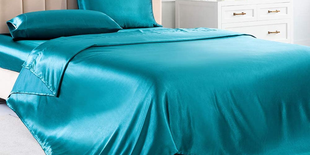 6 Advantages of Buying Silk Bed Linen